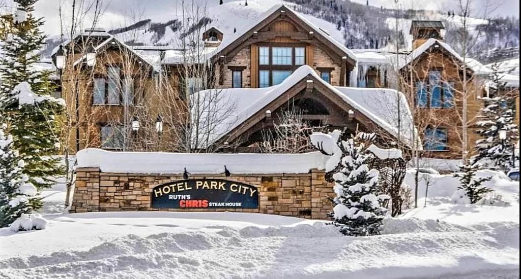Private Condos at Hotel Park City v zimě