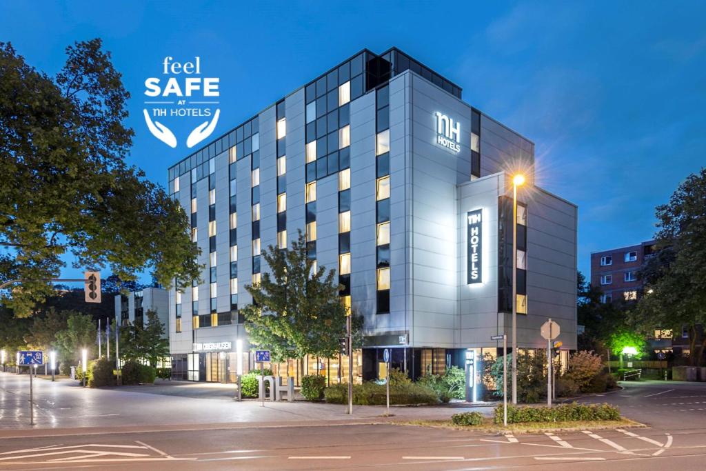 uma representação do edifício seguro do hotel em NH Oberhausen em Oberhausen