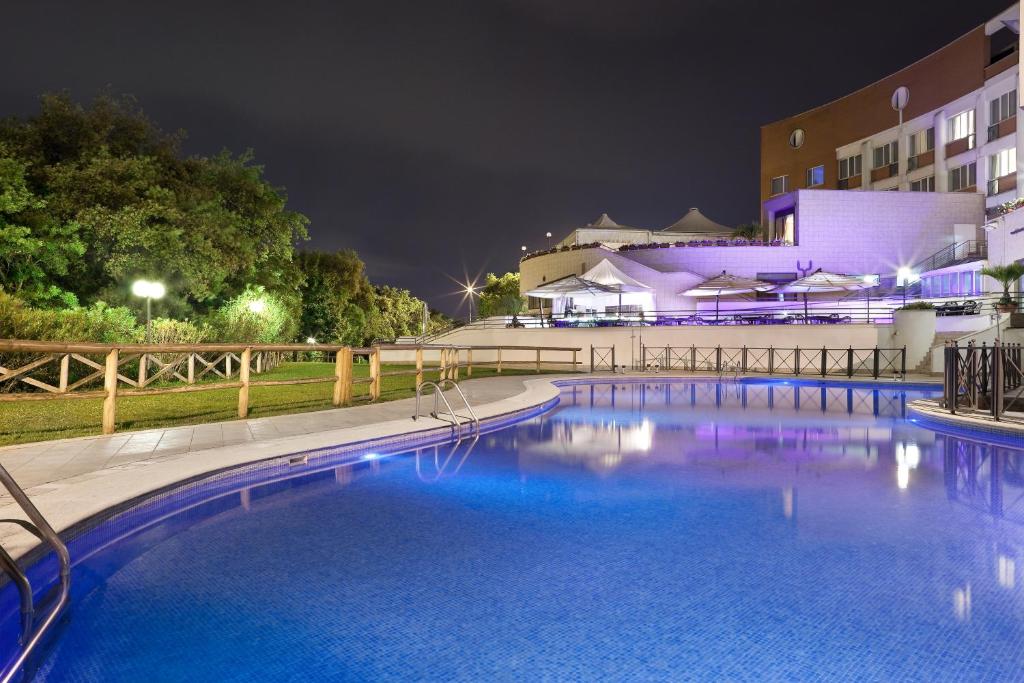 Bazén v ubytování Hotel Roma Aurelia Antica nebo v jeho okolí