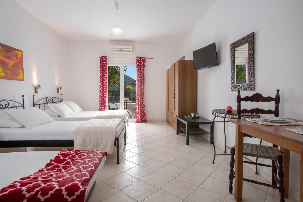 Spacious Studios Lefkada Mountain View Near Beach - Huis Met één Slaapkamer