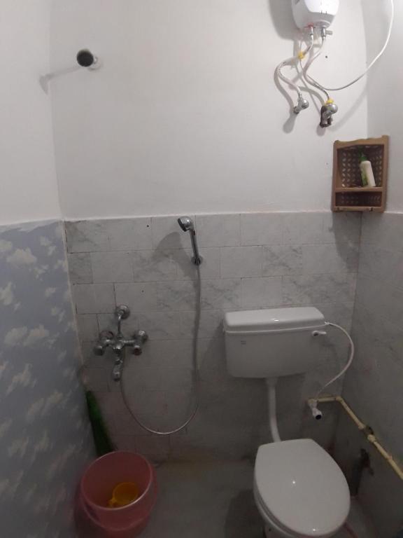 Koupelna v ubytování Sudha Kutir Puri