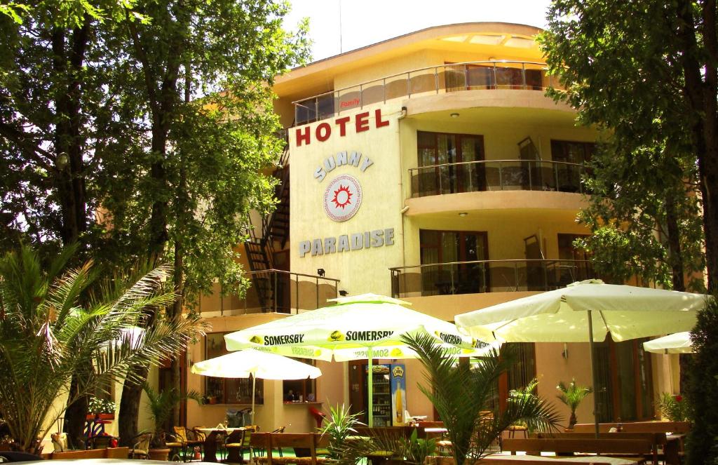 Budova, kde se hotel nachází