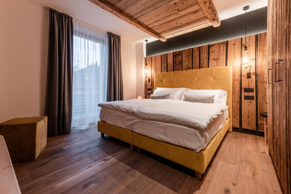 Nidaris - Luxury Private Spa Suites - 13