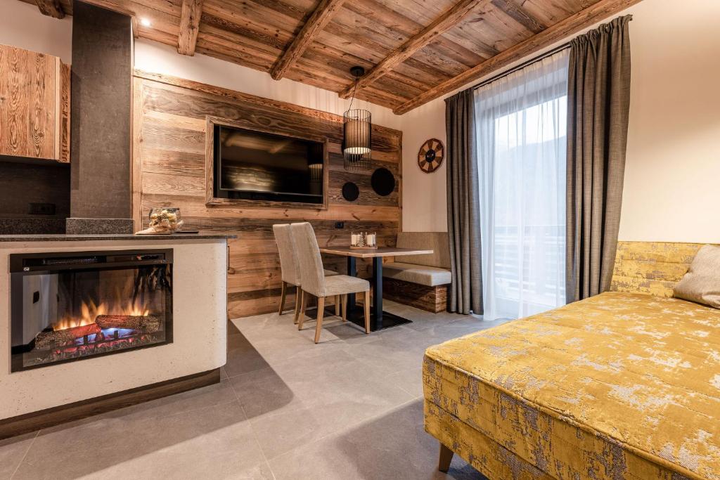 Nidaris - Luxury Private Spa Suites - 14