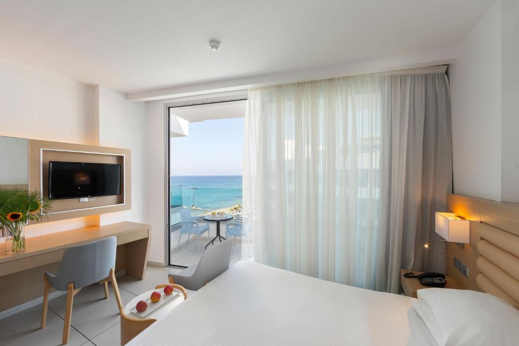 Vrissaki Beach Hotel - 侧海景室