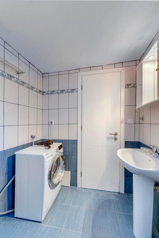 Fotografie z fotogalerie ubytování Waterview Apartments v destinaci Kinion