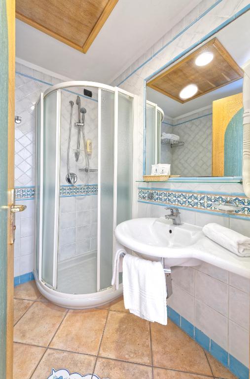 Un baño de Hotel Punta Imperatore