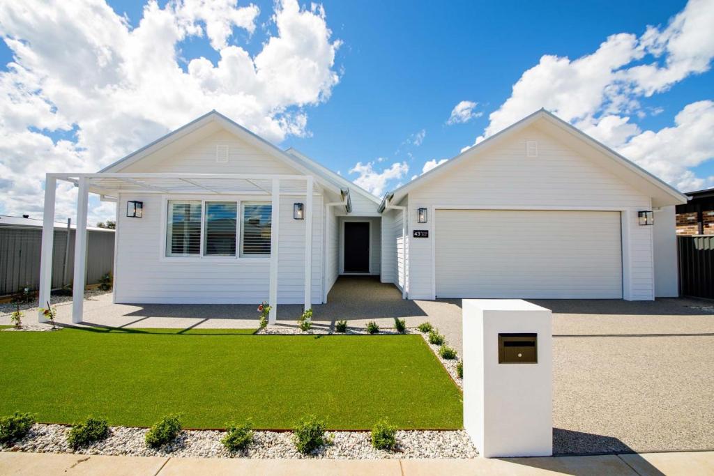Fairway 43 - Housity
