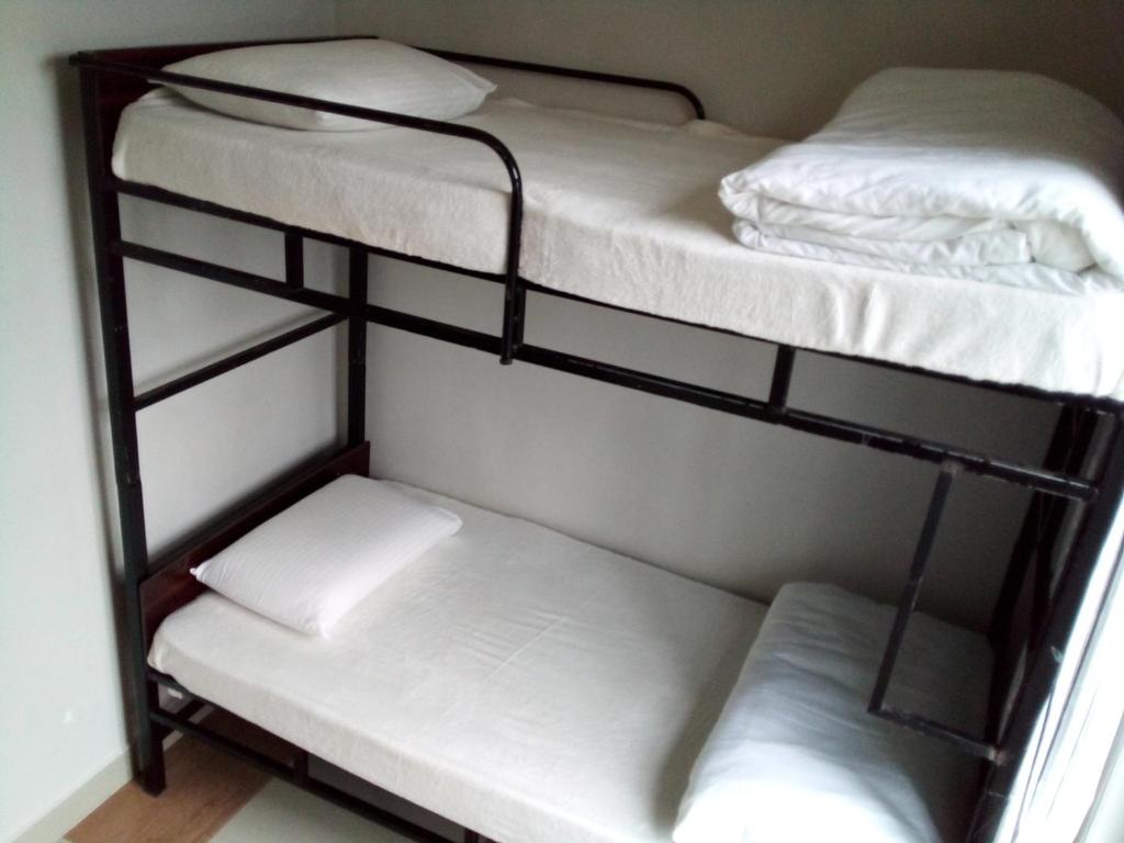 Postel nebo postele na pokoji v ubytování Vibe way (Hostel & Market farm)