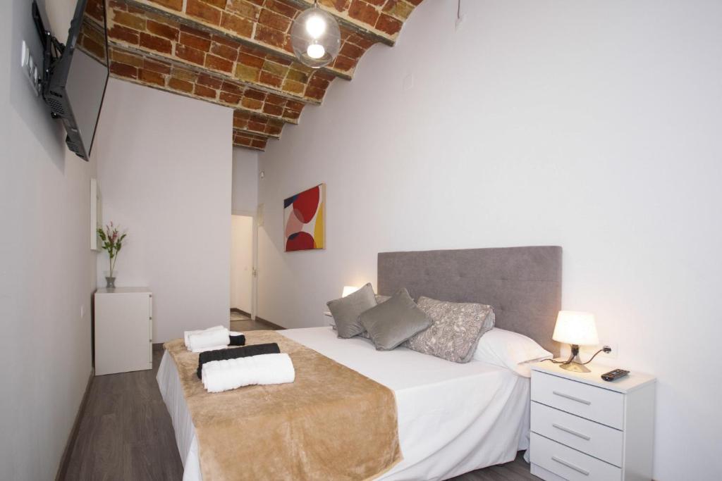 Apartahotel Casa Batito, LHospitalet de Llobregat ...