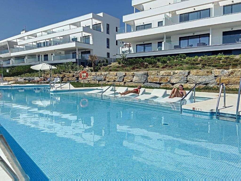 Bazén v ubytování Via Celere 2334 Luxury Sea View Penthouse nebo v jeho okolí
