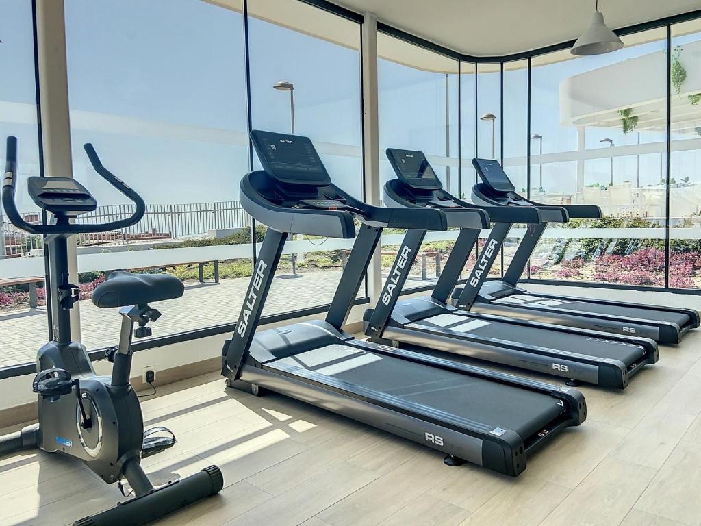 Fitness centrum a/nebo fitness zařízení v ubytování Via Celere 2334 Luxury Sea View Penthouse
