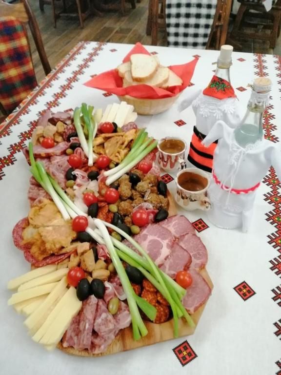 Jídlo v penzionu nebo okolí