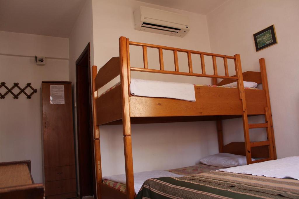 Sabah Pansiyon - Vierbettzimmer