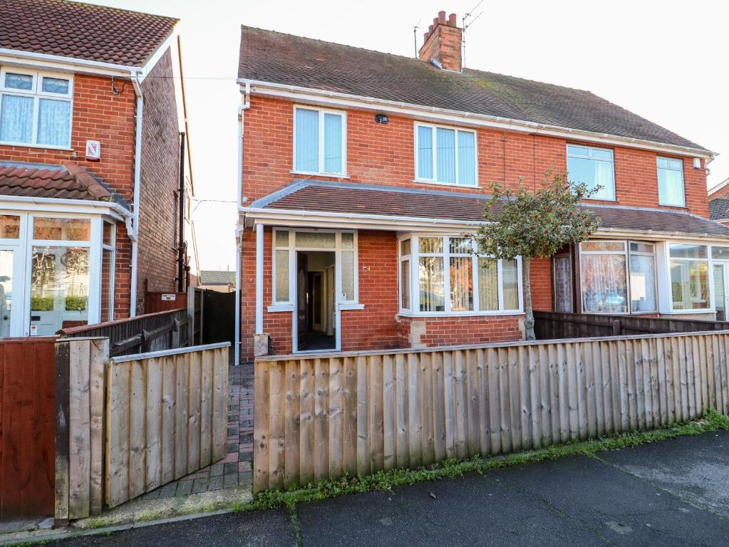 4 Dorothy Avenue, Skegness (updated prices 2024)