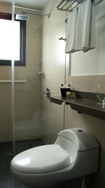 Aw Hotel Puerta de San Antonio - Habitación Triple Superior