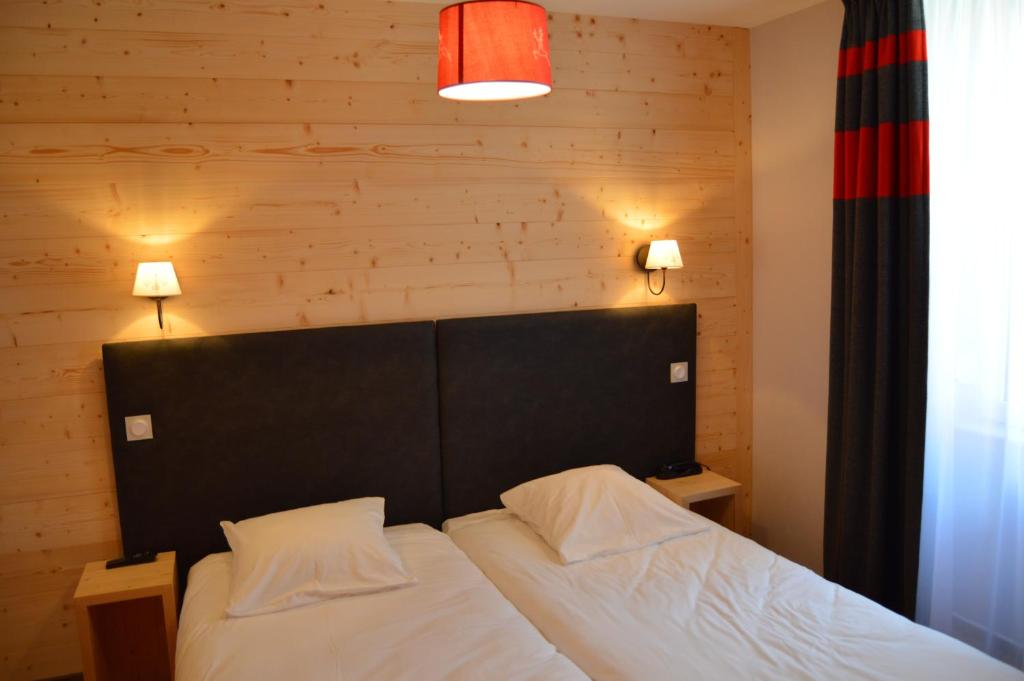 Logis Hôtel LBB - les 2 lacs - Chambre Quadruple