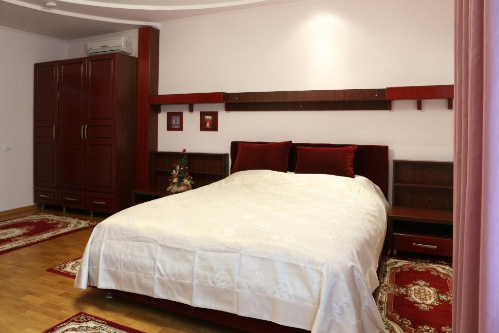Hotel BACHUS - Chambre Double De Luxe Avec Douche