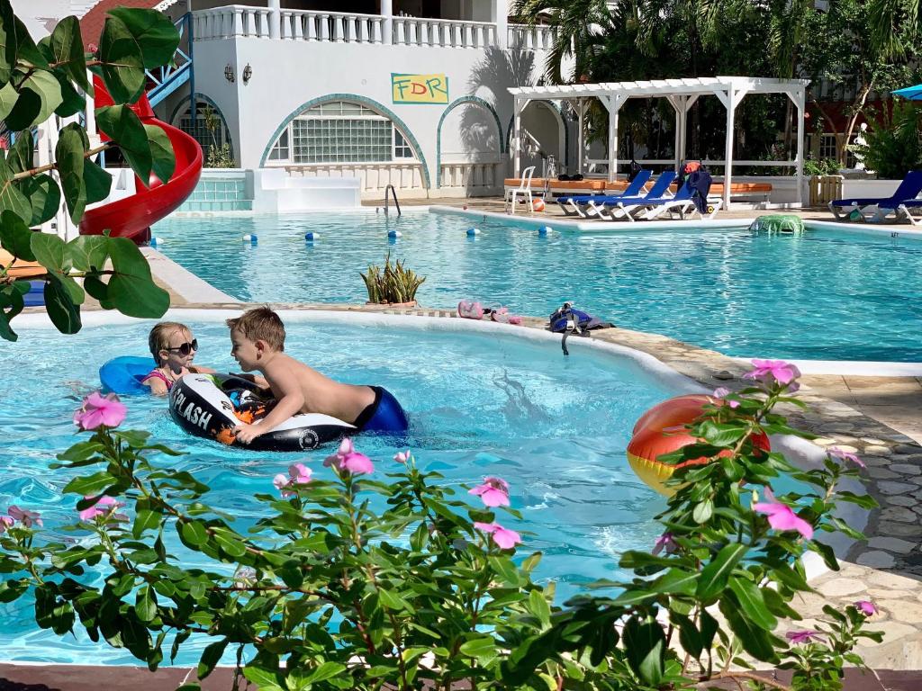 Bassein majutusasutuses Franklyn D Resort & Spa All Inclusive või selle lähedal