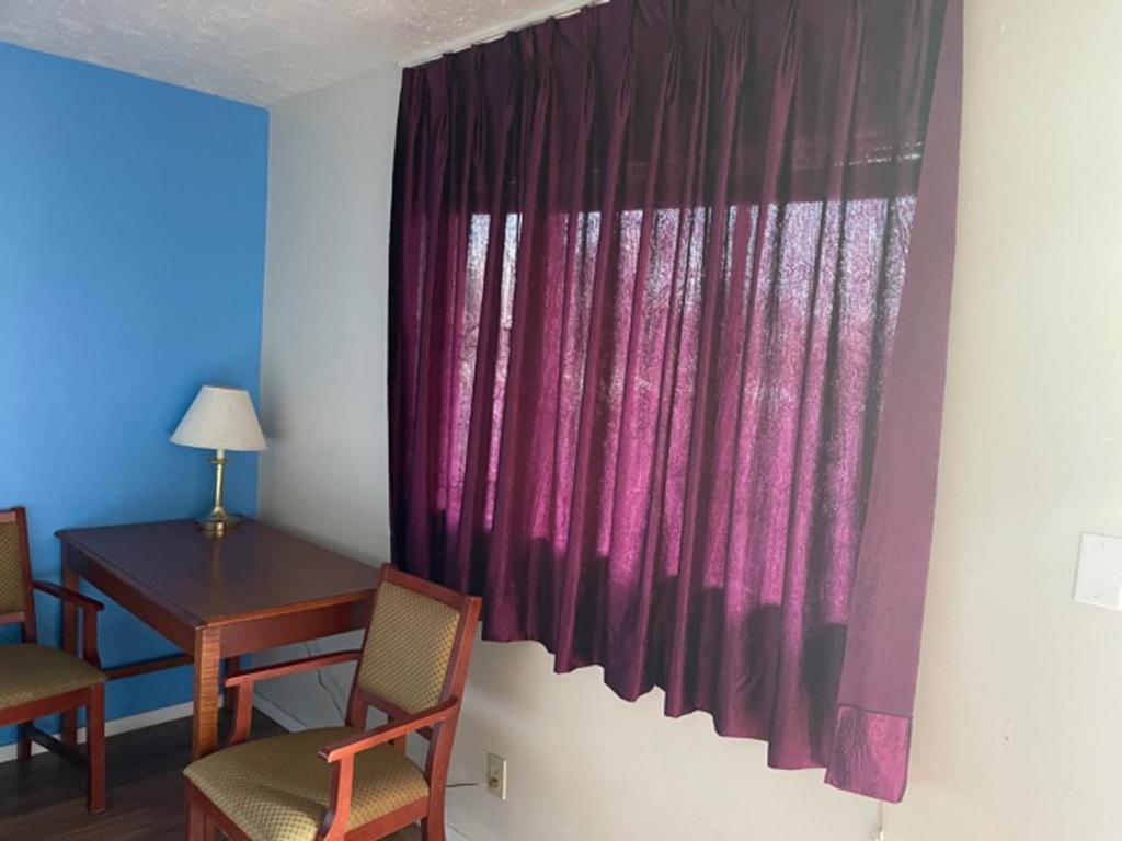 Posezení v ubytování Ephrata Inn Motel
