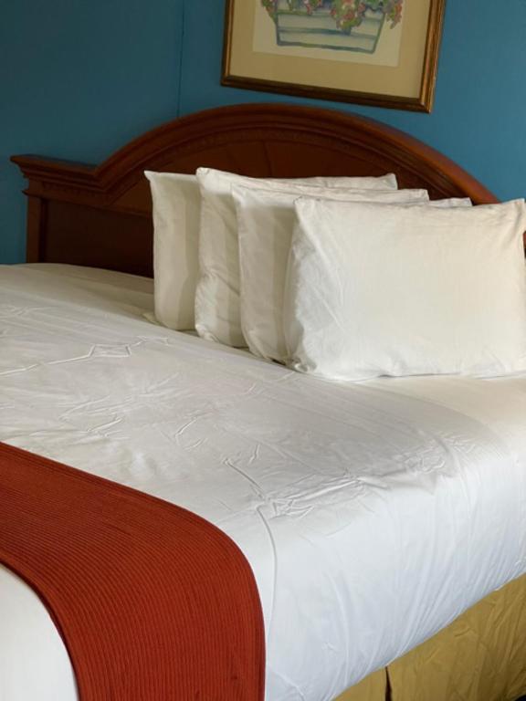 Postel nebo postele na pokoji v ubytování Ephrata Inn Motel