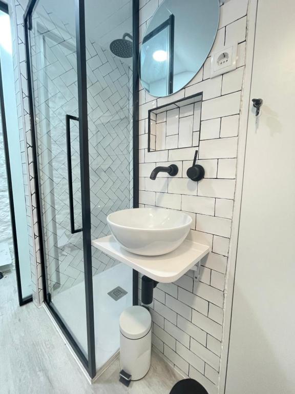 Pequeña suite independiente al lado Burgas - 7