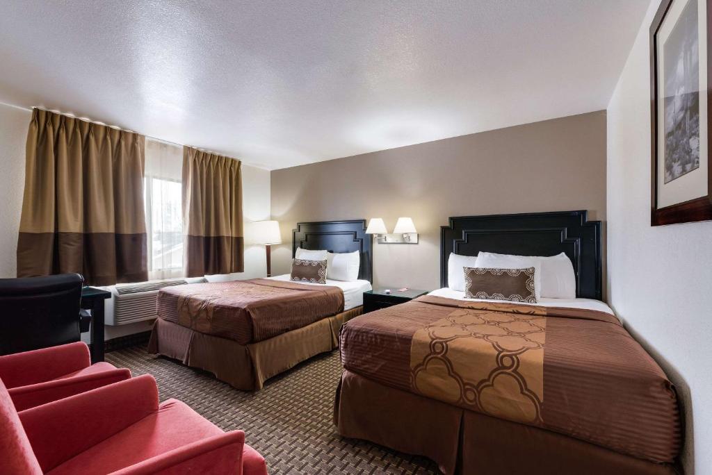 Postel nebo postele na pokoji v ubytování Econo Lodge Inn & Suites Williams - Grand Canyon Area