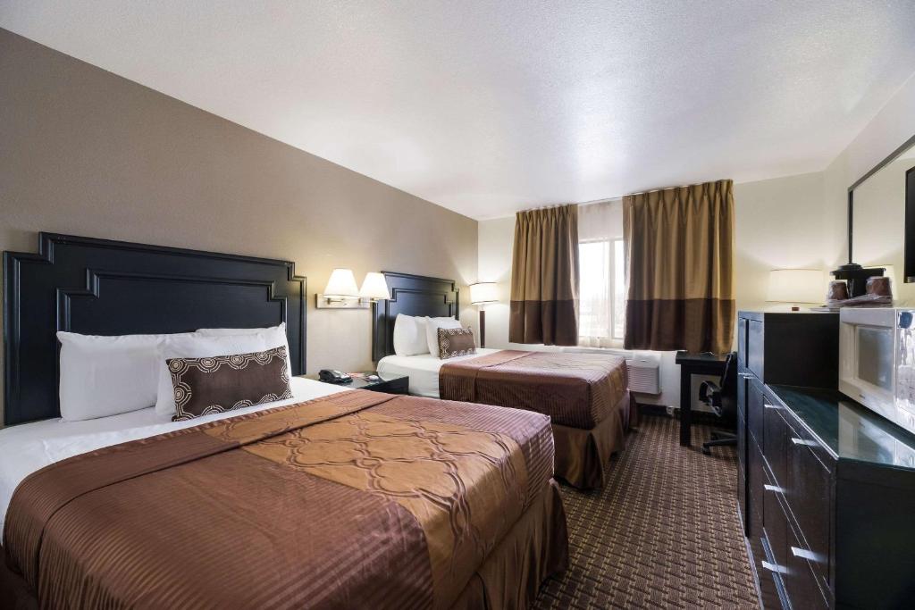 Postel nebo postele na pokoji v ubytování Econo Lodge Inn & Suites Williams - Grand Canyon Area