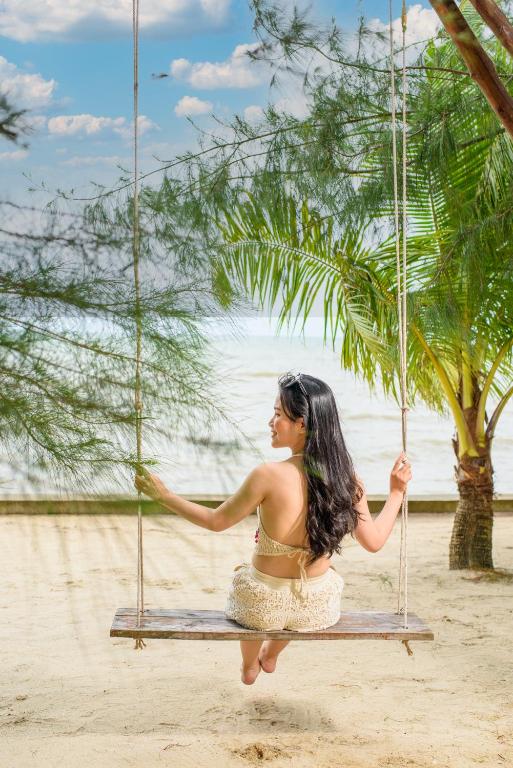 Kiki Coconut Beach Resort - 16