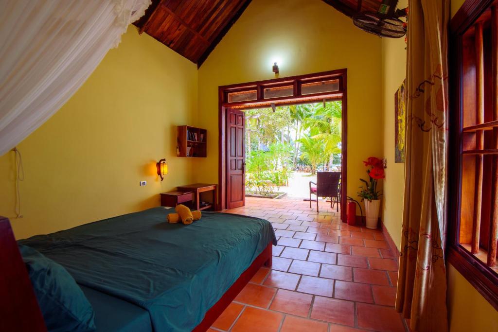 Kiki Coconut Beach Resort - 1