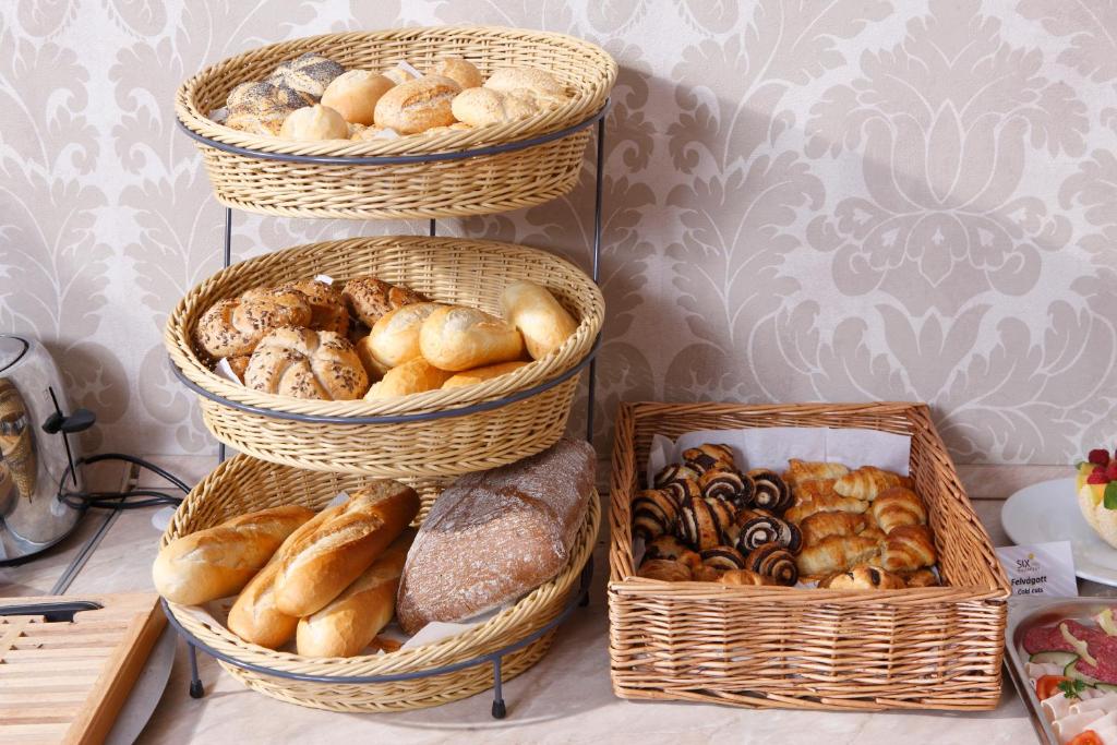 Six Inn Hotel Budapest - Resim 4