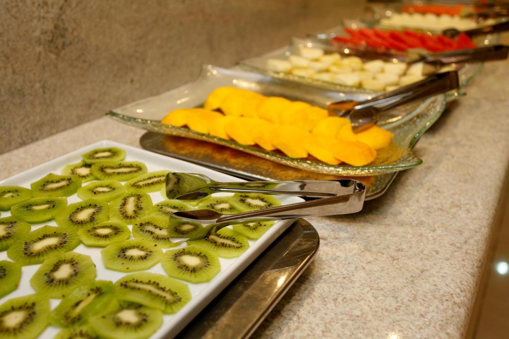 Makanan di atau berdekatan hotel