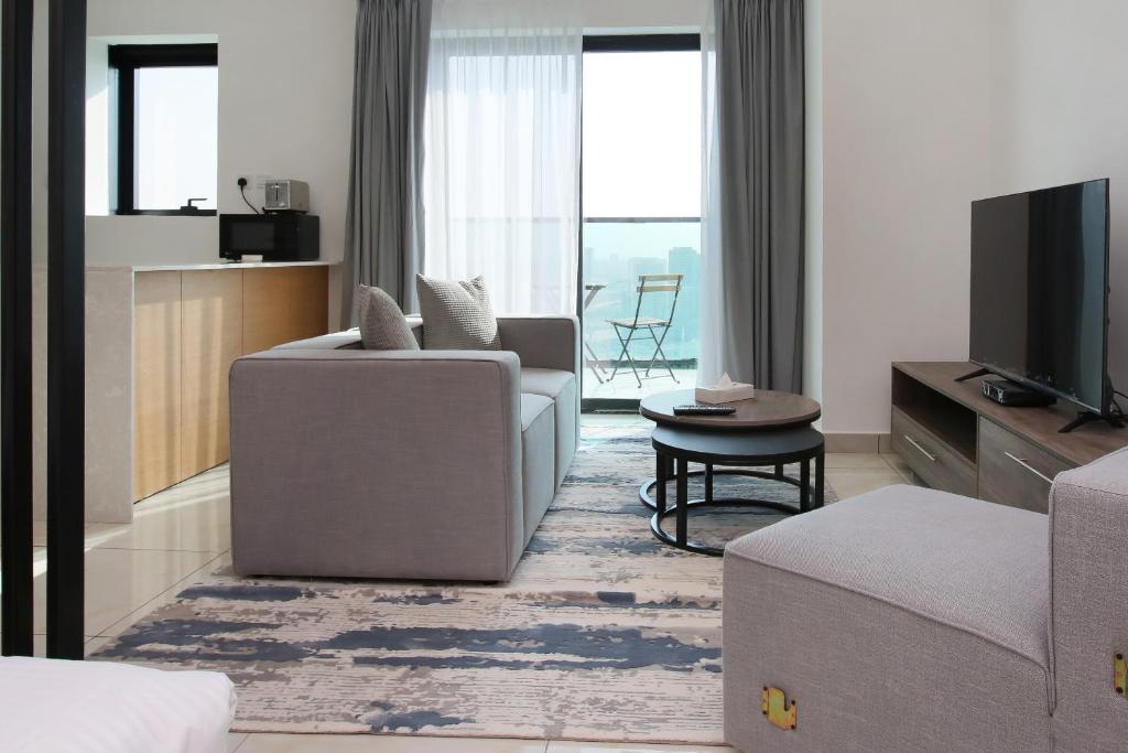 Allsopp & Allsopp – Square Tower