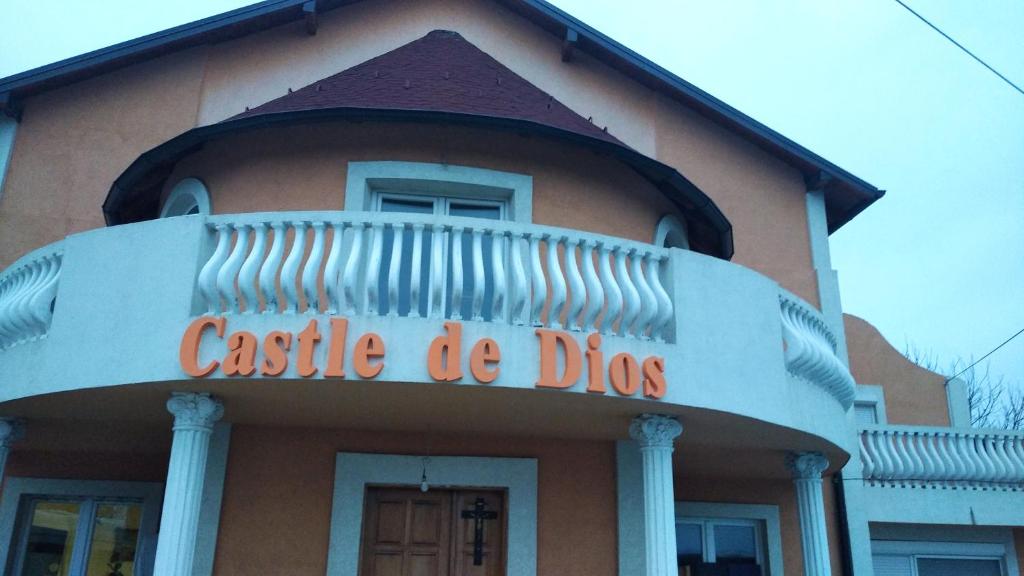 Afbeelding uit fotogalerij van Castle de Dios in Novi Sad