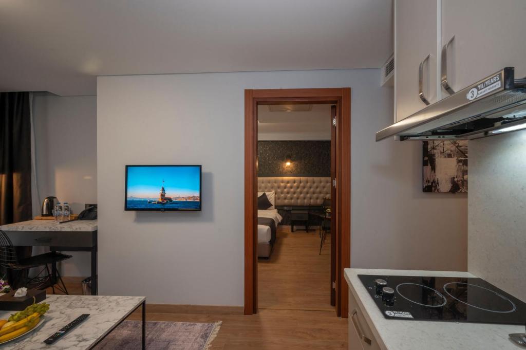 KA Hotel & Suites - 16