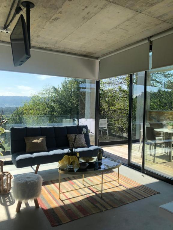 Hostales o pensiones Glass Cube en Outes, Galicia