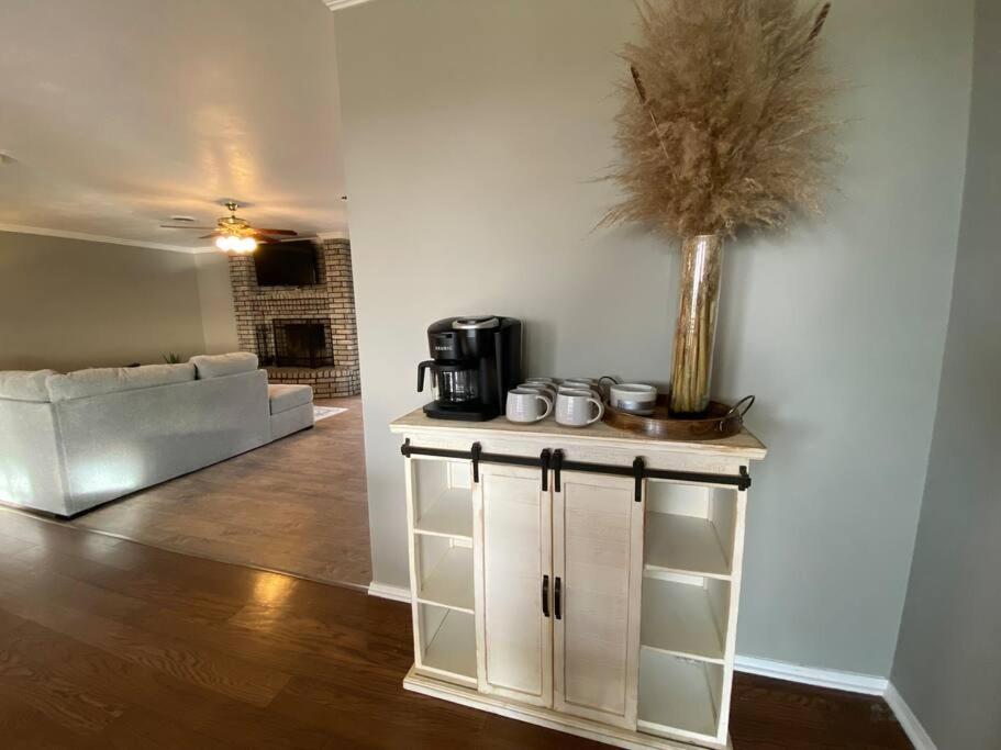 Large Modern Family Home! - Huis Met Vier Slaapkamers