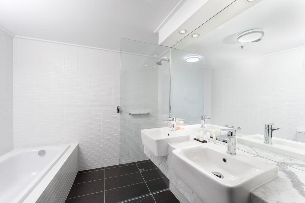 Rydges Canberra - Resim 28