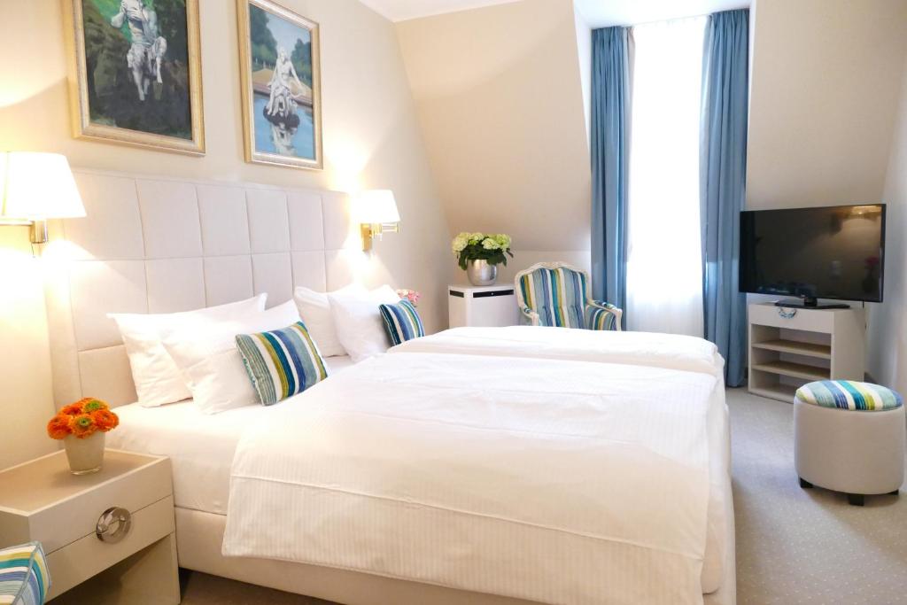 Hotel an der Oper - Resim 9