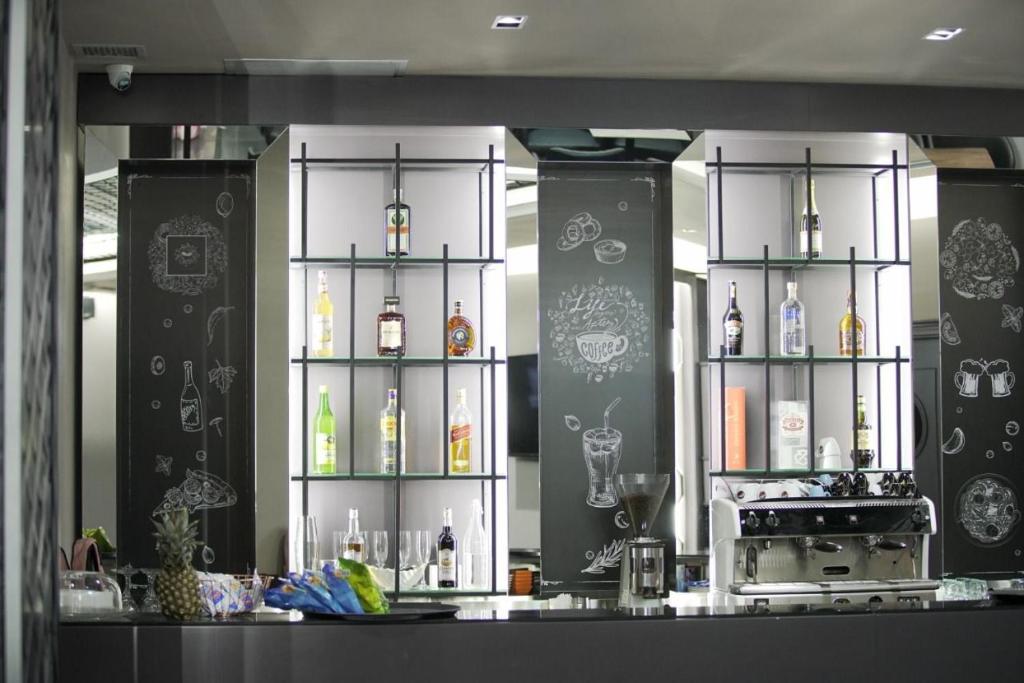 Admiral Hotel - Image 3