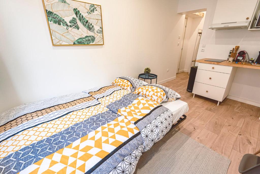 Plancy Beds St-Quentin - Studio Met Bankbed