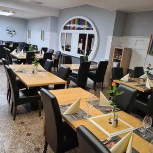 Restaurace v ubytování Hôtel La Charbonnade