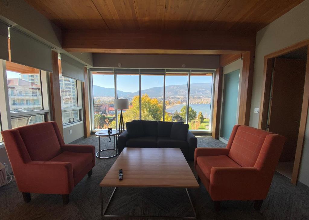 Beachfront · Private Beach Penticton Lakeside Resort - Suite Parziale Vista Lago Ala Ovest