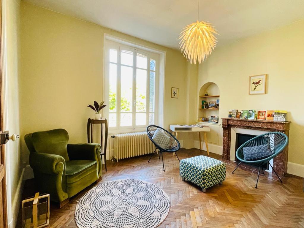 Χώρος καθιστικού στο Charmante maison bourguignonne avec grand jardin et parking