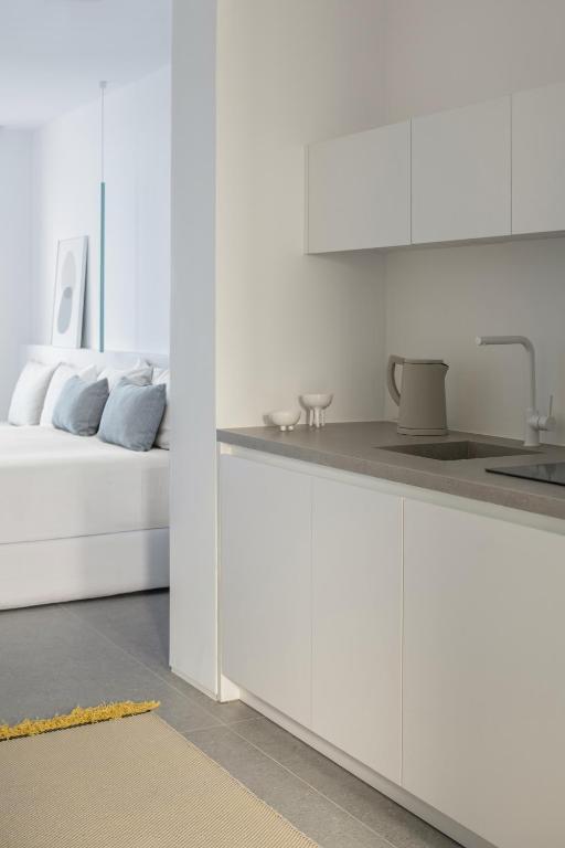 Kuchyň nebo kuchyňský kout v ubytování Villa Mimaze Minimalist Living