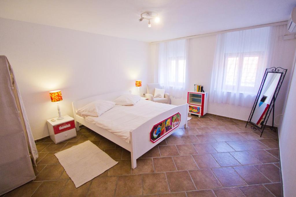 Jerry & Oli's Apartments - 4