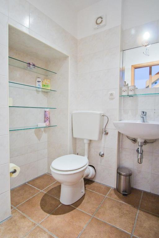 Jerry & Oli's Apartments - 10