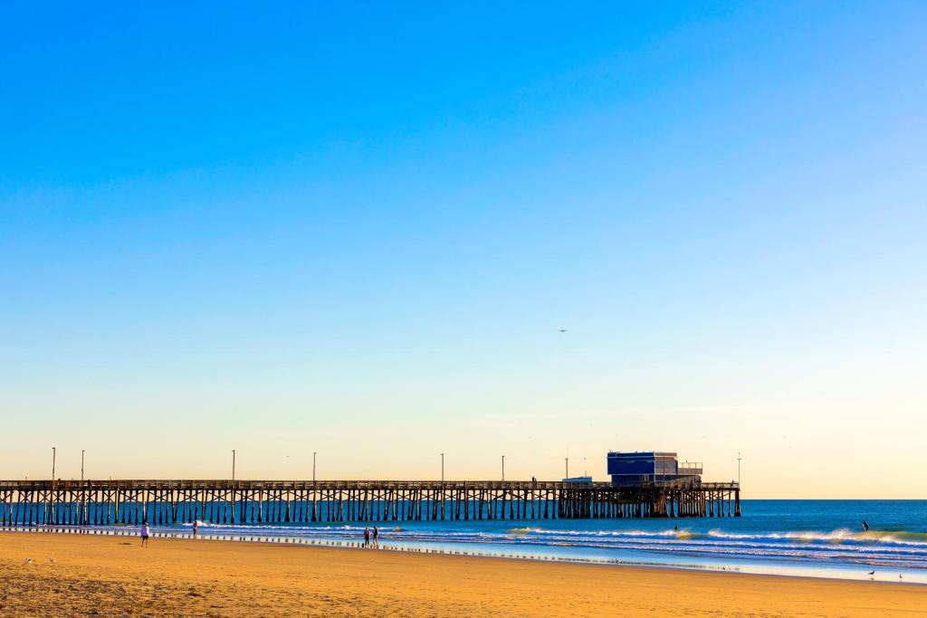 Newport Beach Pier Photos, Download The BEST Free Newport Beach