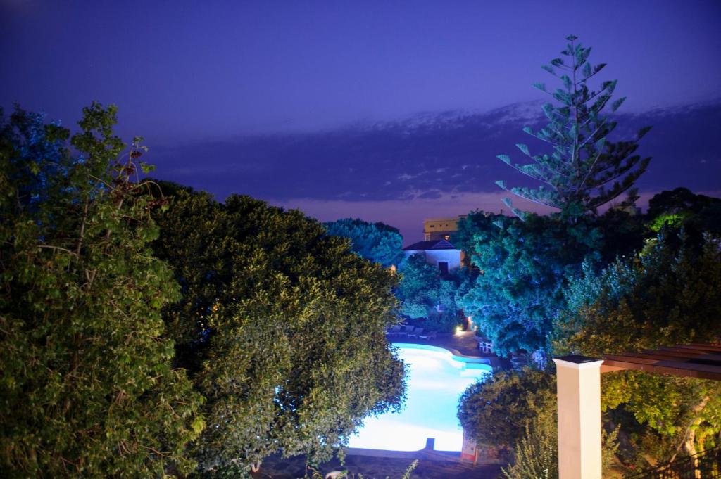 Zahrada ubytování Kalydna Island Hotel