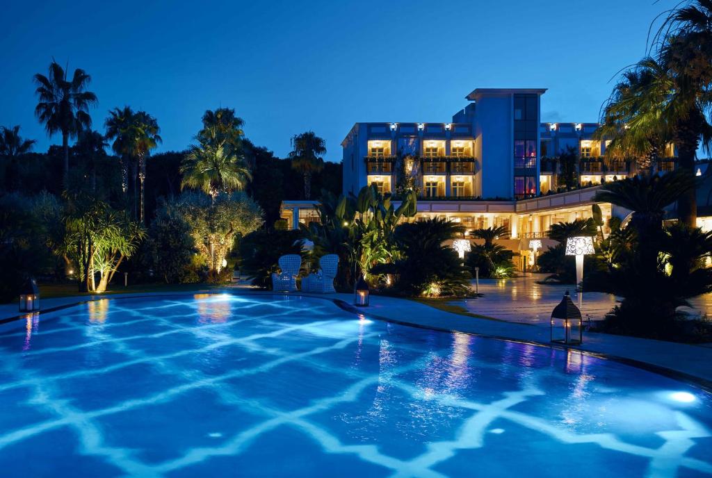 Bazén v ubytování Boutique Hotel Esplanade nebo v jeho okolí